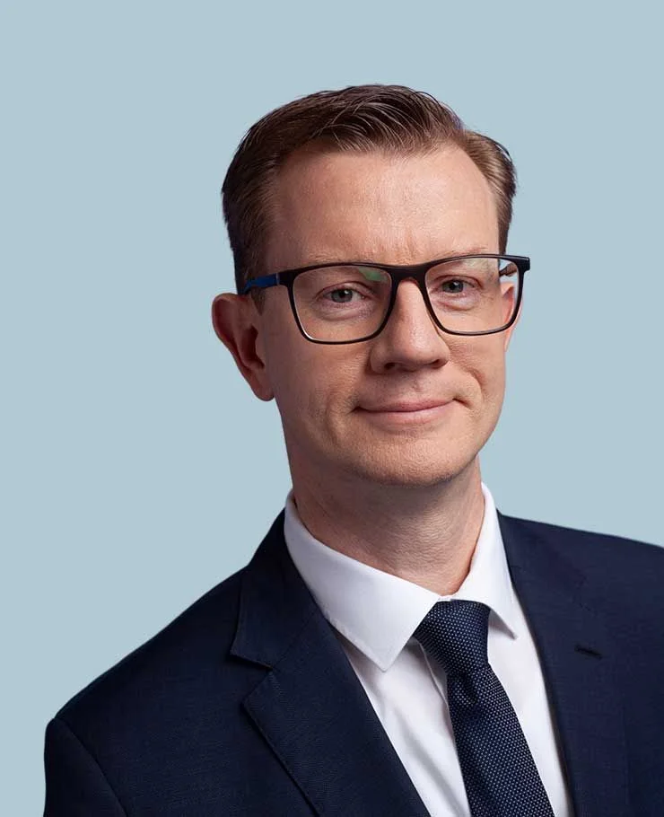 Dr. Holger Martin <br>(Deputy)